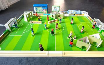 Groot voetbalspel met veel uitbreidingen - Playmobil beschikbaar voor biedingen