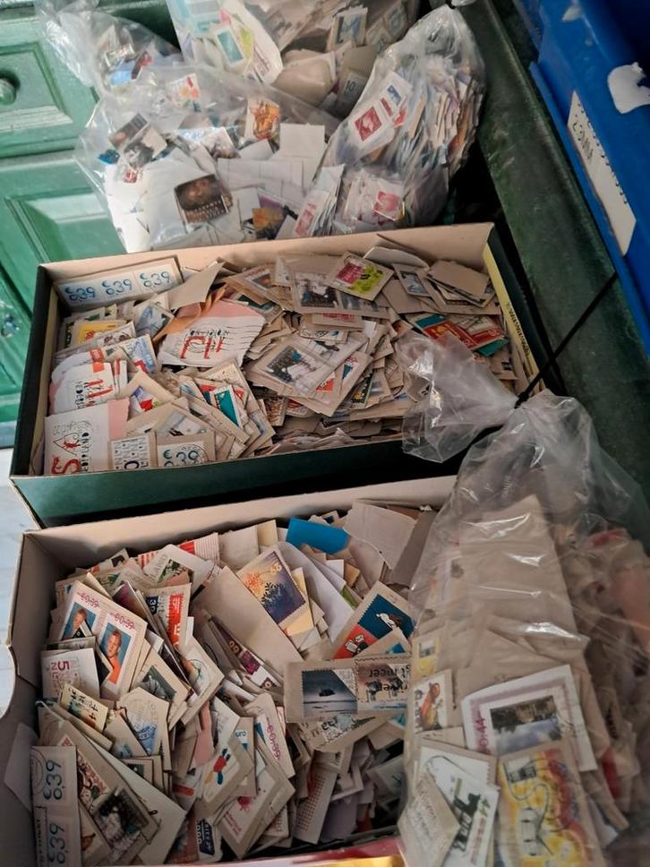 Grote verzameling postzegels, Postzegels en Munten, Postzegels | Volle albums en Verzamelingen, Nederland en Buitenland, Ophalen