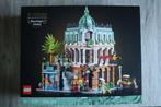Lego 10297 - Boetiekhotel, Kinderen en Baby's, Speelgoed | Duplo en Lego, Ophalen of Verzenden, Nieuw, Complete set, Lego