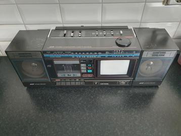 Portable tv/Am/Fm stereo cassette recorder nostalgie 