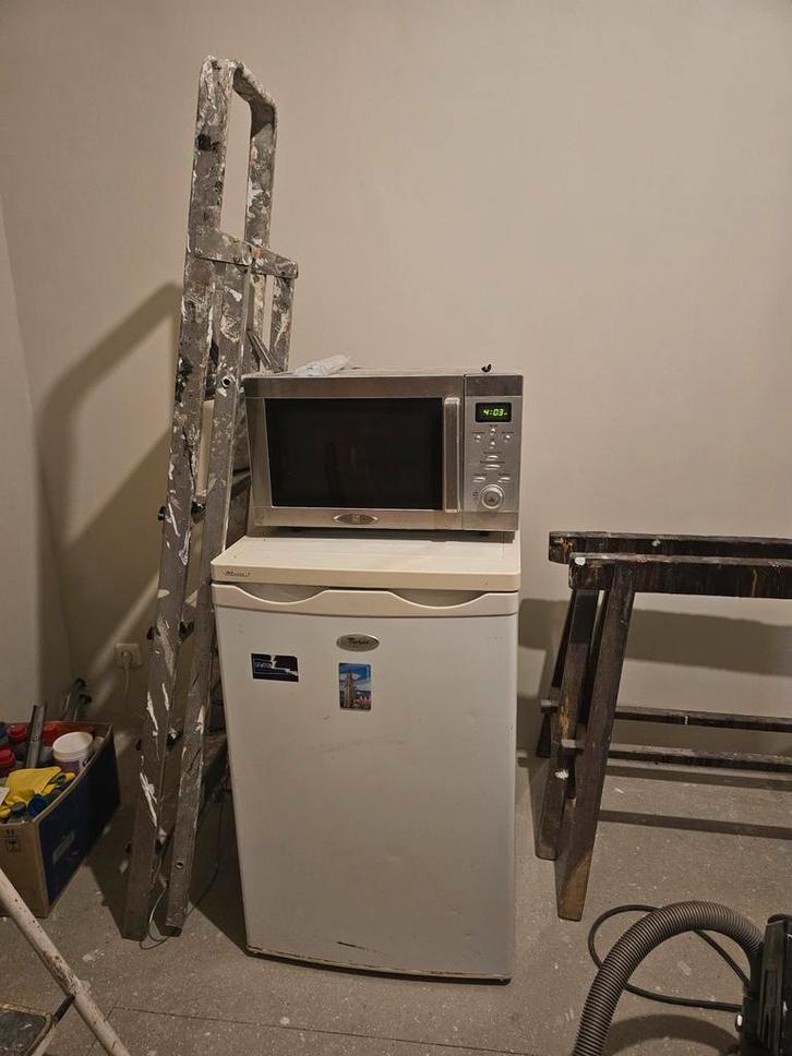 Tafelmodel Koelkast met Vriesvak - Gratis!, Witgoed en Apparatuur, Koelkasten en IJskasten, Gebruikt, Met vriesvak, Minder dan 75 liter