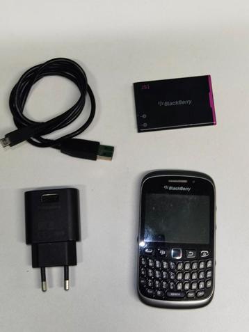 Goedwerkende blackberry curve 9320 black edition met touchsc beschikbaar voor biedingen