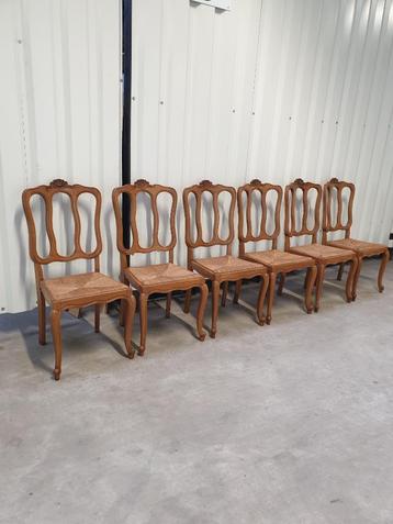Prachtige Queen Ann Stijl stoelen. Het kan geleverd worden. beschikbaar voor biedingen