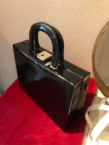 Vintage zwart lak beautycase beschikbaar voor biedingen