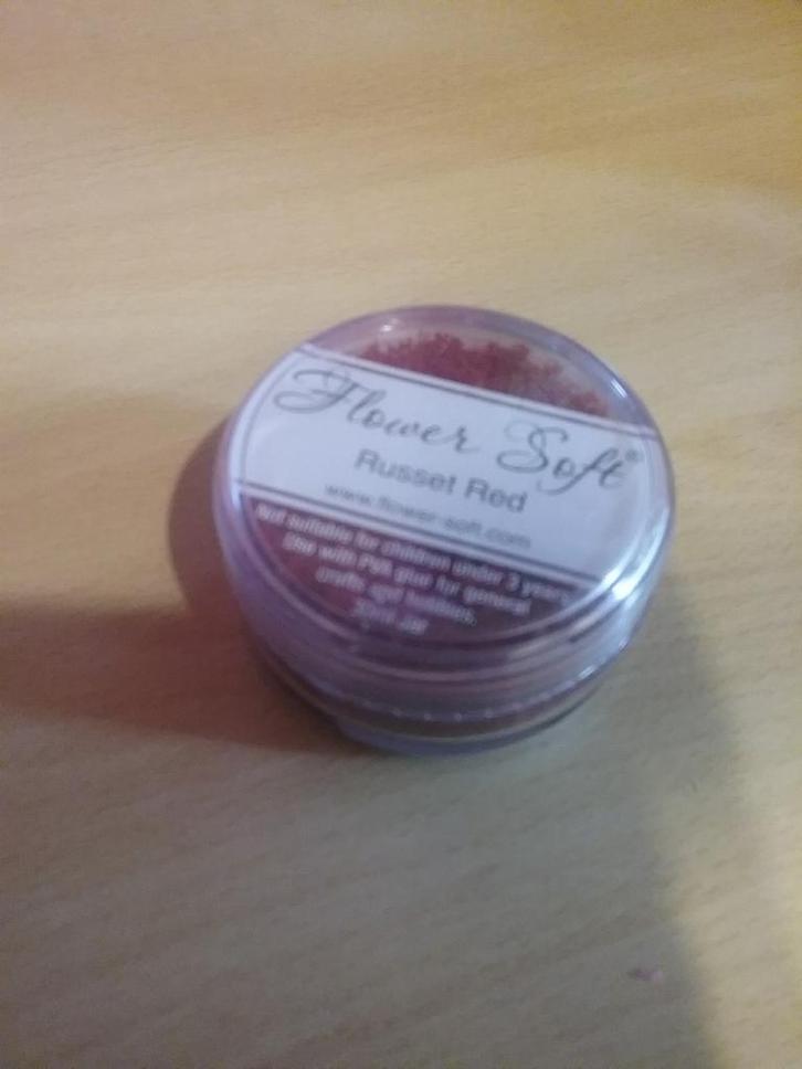 Flower Soft...Russet Red, Verzamelen, Poppenhuizen en Toebehoren, Nieuw, Poppenhuis, Ophalen of Verzenden