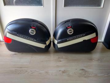 Givi keyless koffers   beschikbaar voor biedingen