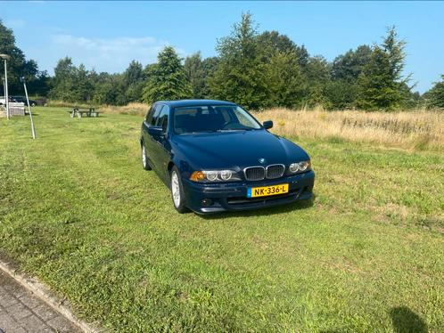 BMW 5-Serie E39 530I Touring AUT, Auto's, BMW, Particulier, 5-Serie, Benzine, Stationwagon, Automaat, Geïmporteerd, Blauw, Achterwielaandrijving