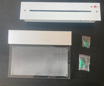 Nieuw: Vluchtweg noodverlichting, 1x plafond 1x muurmontage  beschikbaar voor biedingen