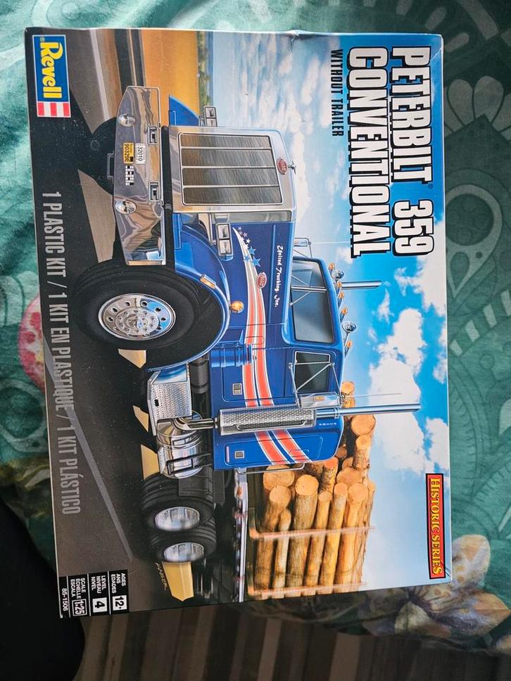 Revell Peterbilt 359 Conventional Modelbouwpakket, Hobby en Vrije tijd, Modelbouw | Auto's en Voertuigen, Nieuw, Truck, 1:32 tot 1:50