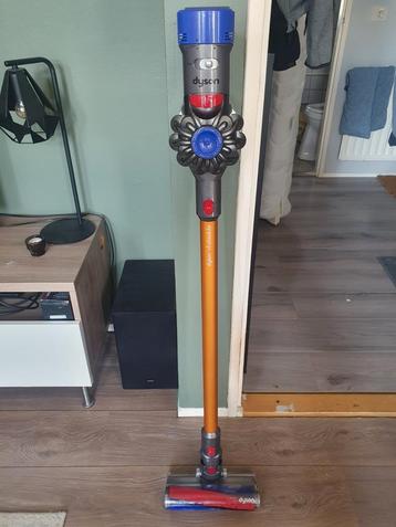 Dyson V8 Absolute steelstofzuiger incl. opzetstukken beschikbaar voor biedingen