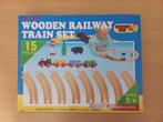Wooden railway train set, Kinderen en Baby's, Speelgoed | Thomas de Trein, Ophalen of Verzenden, Zo goed als nieuw
