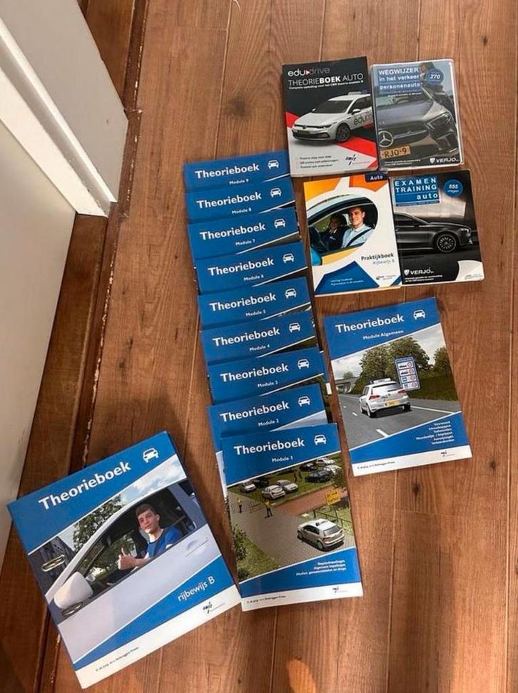 Theorieboeken Rijbewijs B - Compleet Pakket, Boeken, Auto's | Boeken, Zo goed als nieuw, Algemeen, Ophalen