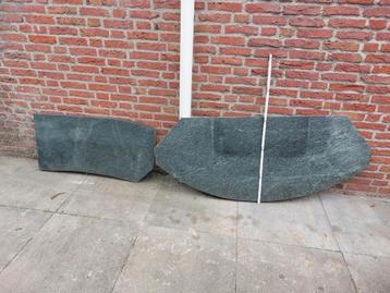 2 reststukken natuursteen beschikbaar voor biedingen