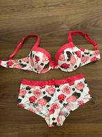 Leuk gebloemt Nieuw Setje, Ophalen of Verzenden, Rood, BH