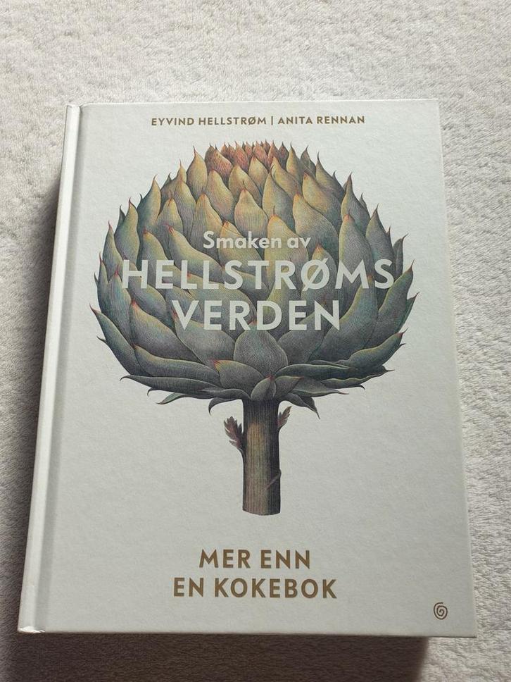 Hellstrøms Verden 2024 Kookboek Noors bokmål, Boeken, Kookboeken, Zo goed als nieuw, Ophalen of Verzenden