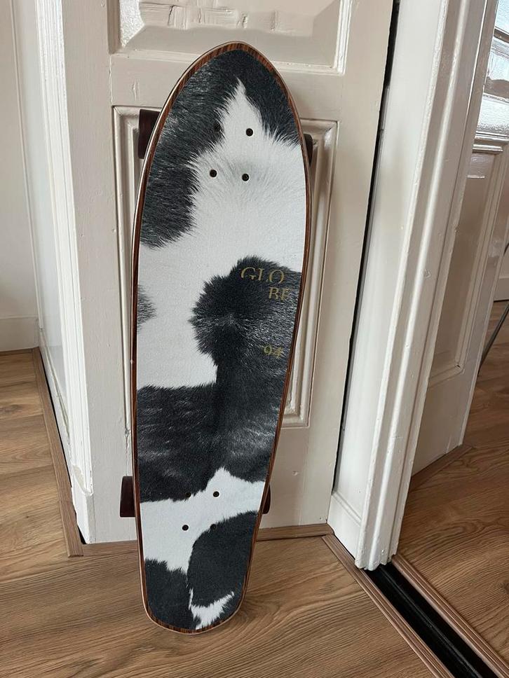 Globe Longboard Cruiser - Koeienprint, Sport en Fitness, Skateboarden, Zo goed als nieuw, Skateboard, Longboard, Ophalen