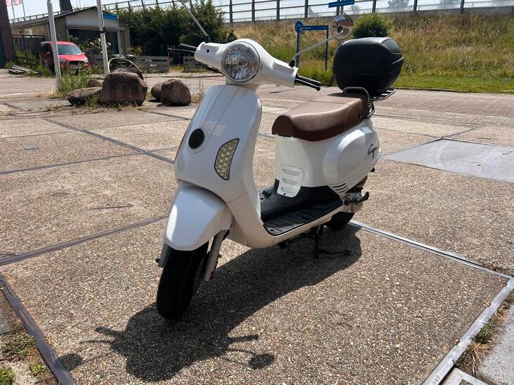 Scooter Capri cl (btc riva) blauw kenteken in goede staat, Fietsen en Brommers, Brommeronderdelen | Scooters, Overige merken, Overige typen