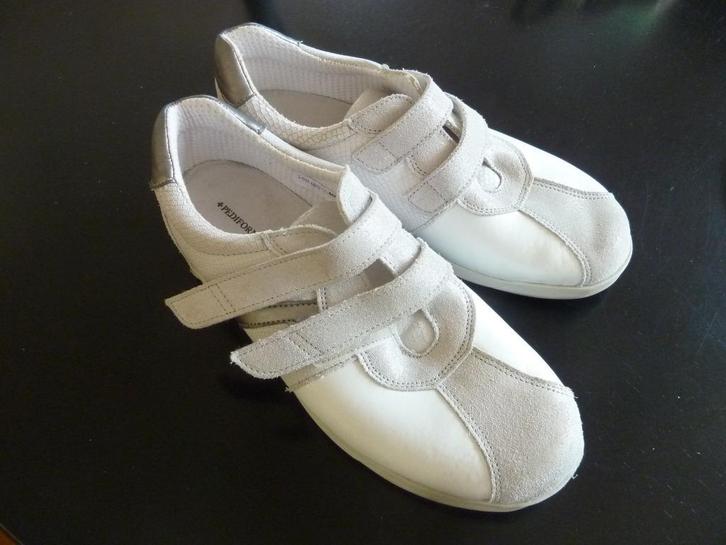 Leren schoenen wit, Natuform, maat 40, leer, Kleding | Dames, Schoenen, Zo goed als nieuw, Sneakers of Gympen, Wit, Ophalen of Verzenden