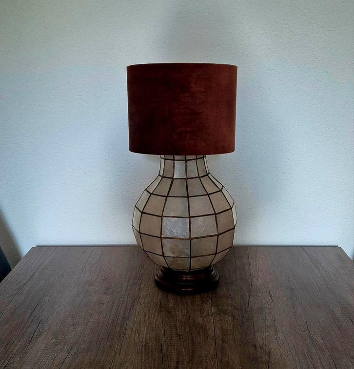Vintage Schelpenlamp met Bruine Kap, Huis en Inrichting, Lampen | Tafellampen, Gebruikt, Minder dan 50 cm, Hout, Stof, Overige materialen