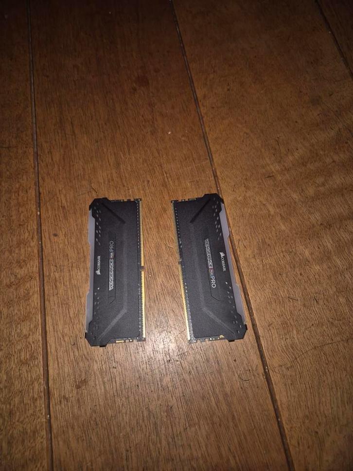 Corsair Vengeance Pro RGB 16GB (2x8GB) 3200MHz, Computers en Software, RAM geheugen, Gebruikt, Desktop, 16 GB, DDR4, Ophalen of Verzenden
