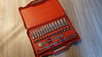 Milwaukee 3/8 doppenset met ratel NIEUW beschikbaar voor biedingen