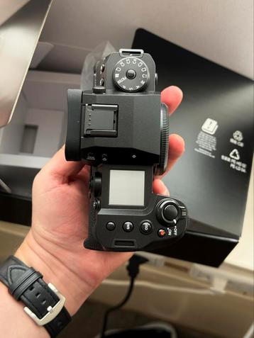 Fujifilm X-H2 + 16-80mm (New) beschikbaar voor biedingen