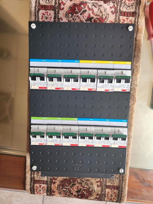 Abb groepenkasten  1/3 fase meerdere opties, Doe-het-zelf en Verbouw, Overige Doe-het-zelf en Verbouw, Zo goed als nieuw, Ophalen