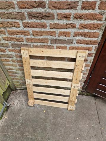 Bovenkant van pallet 60x80 cm beschikbaar voor biedingen