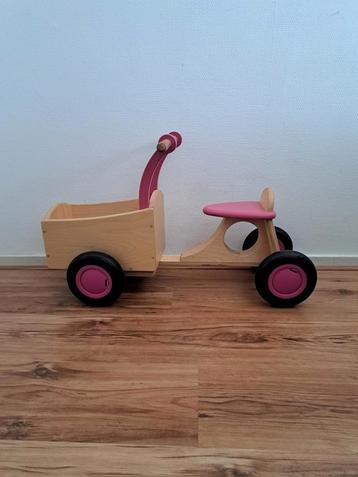 Houten bakfiets beschikbaar voor biedingen