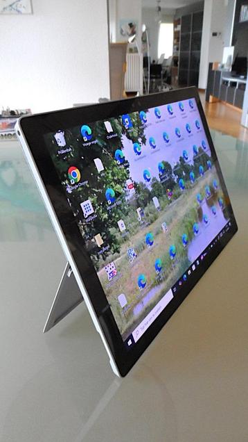 Microsoft Surface Pro 4 Tablet beschikbaar voor biedingen