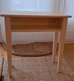 Massief houten side table, Eikenhout, Ophalen of Verzenden, Zo goed als nieuw, 25 tot 50 cm
