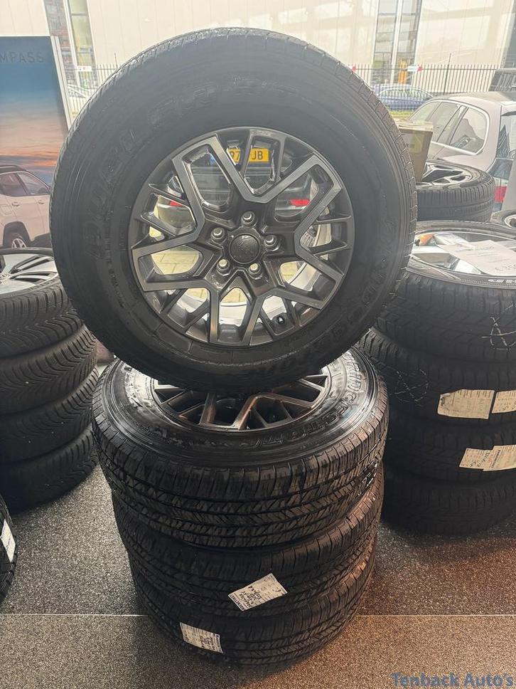 Velgenset Jeep Wrangler JL 255/70/18 inch Bridgestone banden, Auto-onderdelen, Banden en Velgen, Banden en Velgen, All Season