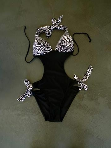 i392 Badpak/bikini maat 42 cup B zwart/beige/wit softcups beschikbaar voor biedingen