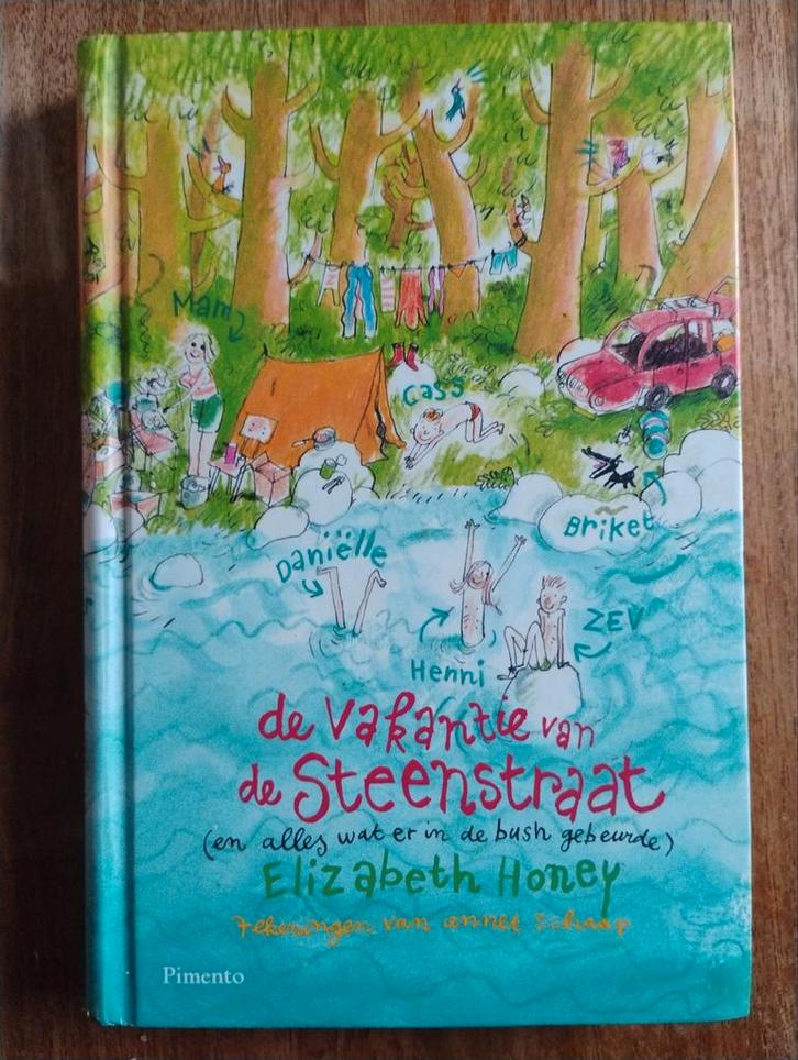 De Vakantie van de Steenstraat - Elizabeth Honey, Boeken, Kinderboeken | Jeugd | onder 10 jaar, Zo goed als nieuw, Fictie algemeen