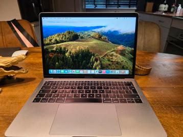 Macbook Pro 13/i7/16GB/256GB/Sonoma/2016/Nieuwe Battery  beschikbaar voor biedingen