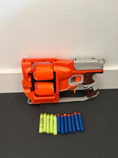 Nerf gun | inclusief pijltjes, Kinderen en Baby's, Speelgoed | Buiten | Actiespeelgoed, Zo goed als nieuw, Ophalen of Verzenden