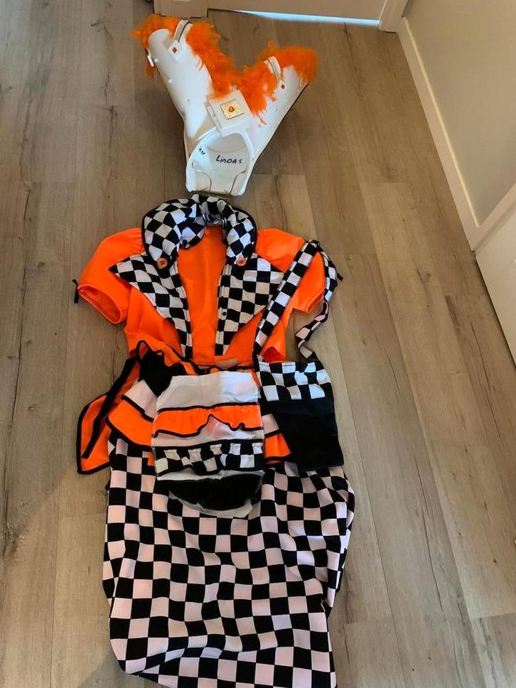 2 formule1 outfits, Kleding | Dames, Carnavalskleding en Feestkleding, Gedragen, Carnaval, Ophalen