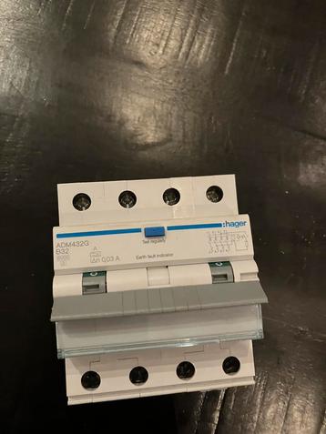 Hager b 32 adm432g aardlekautomaat beschikbaar voor biedingen