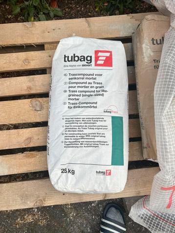 2x Tubag Trascompound voor eenkorrel mortel beschikbaar voor biedingen