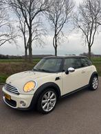 Mini Cooper 1.6 122 pk 2011 |10 Years| Navi |Leder + Stoelvw, Auto's, Mini, Voorwielaandrijving, Euro 5, 40 €/maand, Zwart