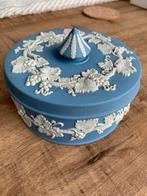 Wedgwood opbergbox, Ophalen