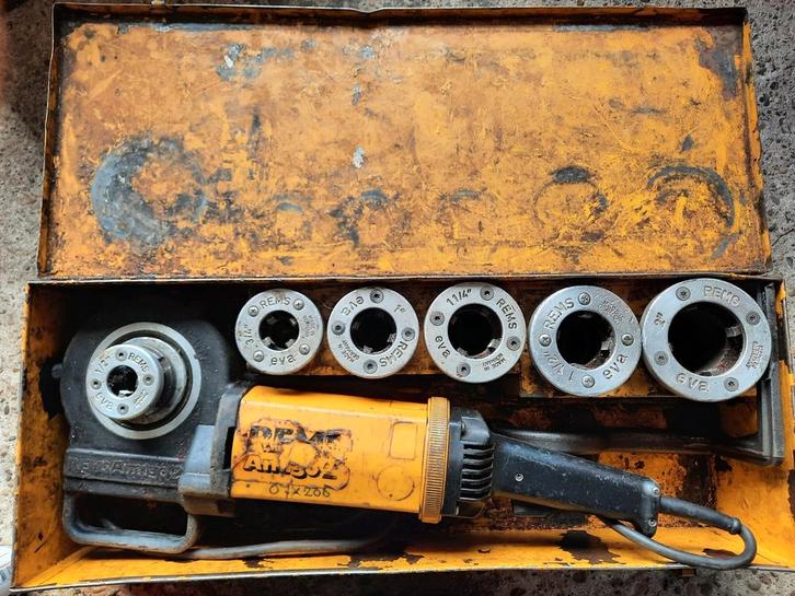 Rems amigo 2 draadsnijmachine compleet in kist
Blokken: 1/2", Doe-het-zelf en Verbouw, Gereedschap | Overige machines, Gebruikt