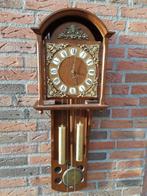 wandklok donker eiken, messing wijzerplaat, Ophalen of Verzenden