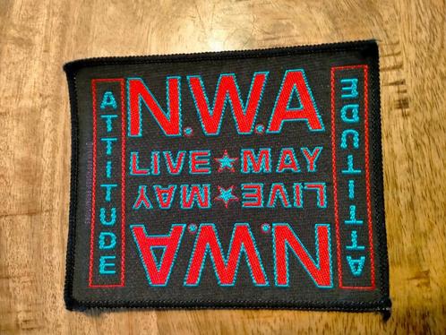 N.W.A. Attitude Live May vintage logo patch hiphop embleem, Verzamelen, Muziek, Artiesten en Beroemdheden, Nieuw, Verzenden