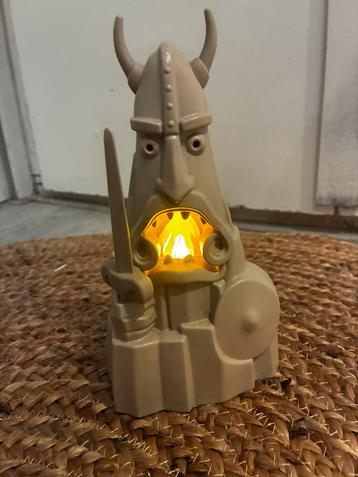 Viking standbeeld hoe tem je een draak beschikbaar voor biedingen