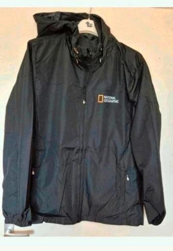 National Geographic outdoor jas XXL. Okselmaat 60 cm. Nieuw  beschikbaar voor biedingen
