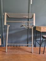 Wandkapstok met legplank, roede en haken, Wandkapstok, Gebruikt, 100 tot 150 cm, Ophalen of Verzenden