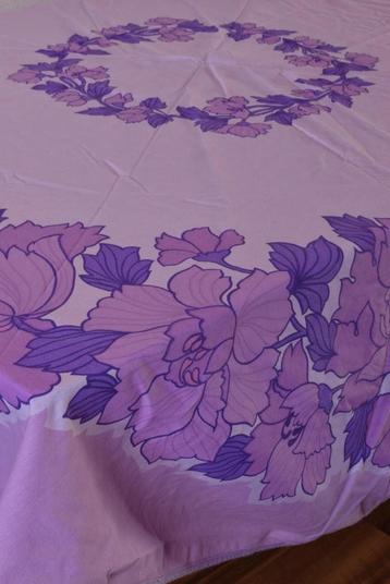 Groot rond retro vintage tafelkleed - Funky bloemdessin beschikbaar voor biedingen
