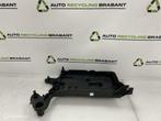 Accubak Audi A3 Volkswagen Golf 7 ORIGINEEL 5Q0915321H, Auto-onderdelen, Accu's en Toebehoren, Gebruikt, Ophalen of Verzenden