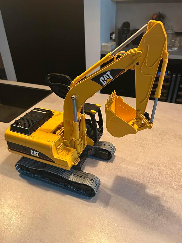 Bruder CAT Graafmachine Speelgoed, Kinderen en Baby's, Speelgoed | Speelgoedvoertuigen, Zo goed als nieuw, Ophalen